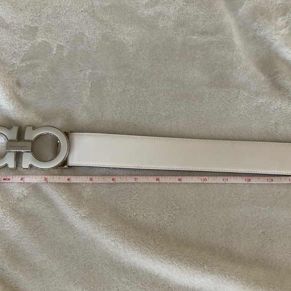 White Salvatore Ferragamo Paloma Reversible Belt 32-36” waist - Picture 6 of 8